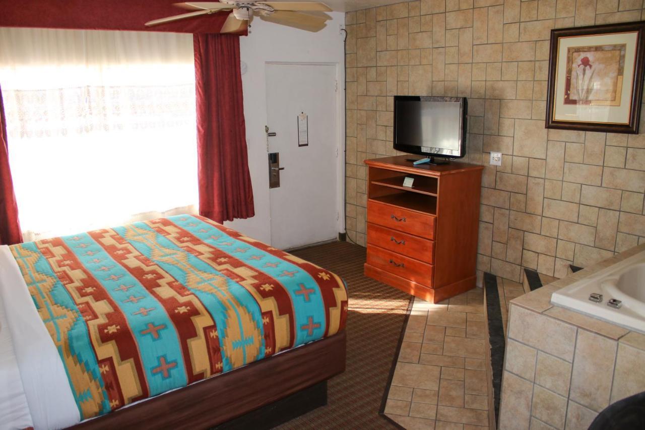 The Classic Desert Aire Hotel Alamogordo Exterior photo